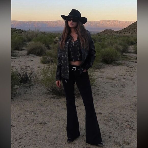 Black flared jeans - Picture 1 of 4